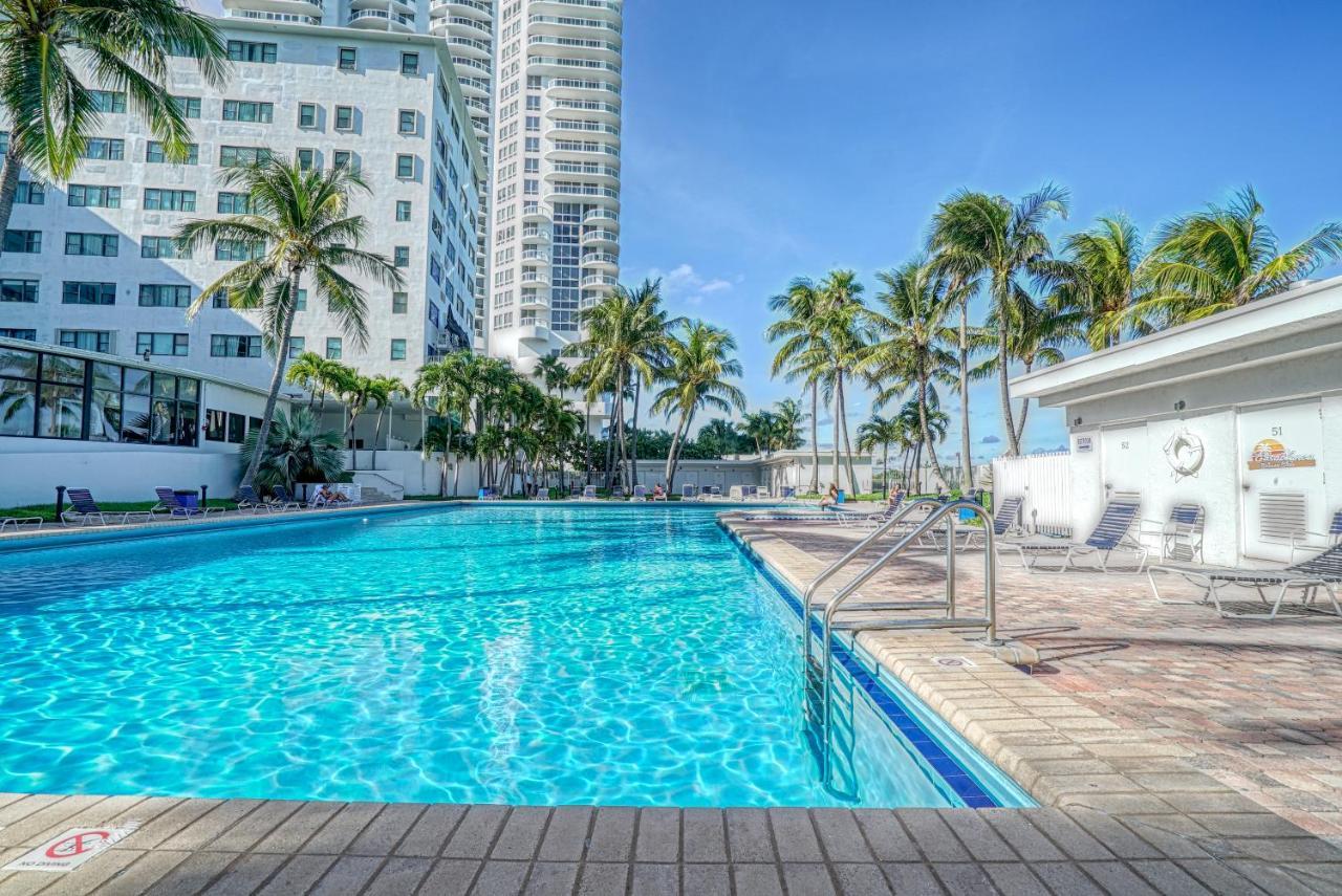 Deluxe Studios And Apartments At The Casablanca Miami Beach Eksteriør bilde